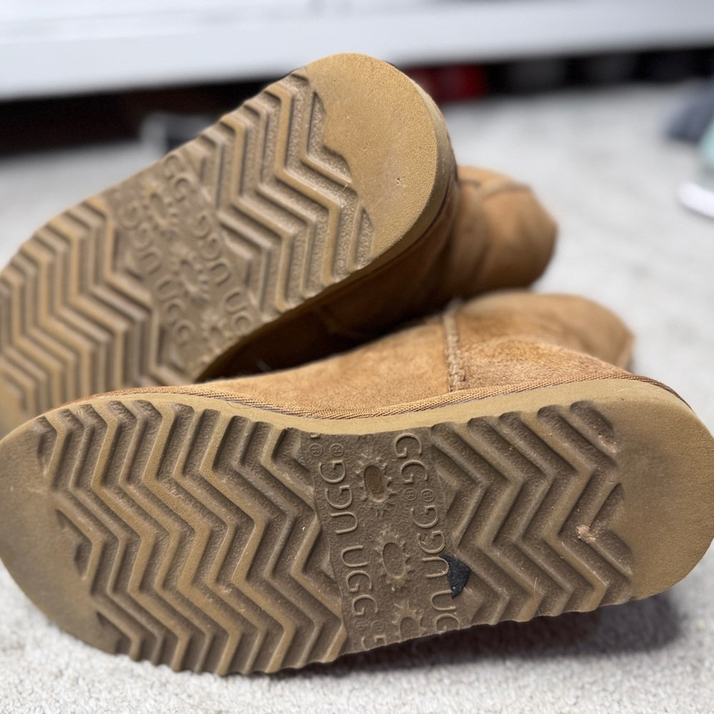 UGG Classic Short Boots in Cream and Brown - Picture 8 of 8